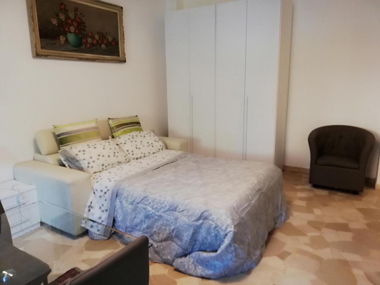 Nibre Appartement Milaan Buitenkant foto