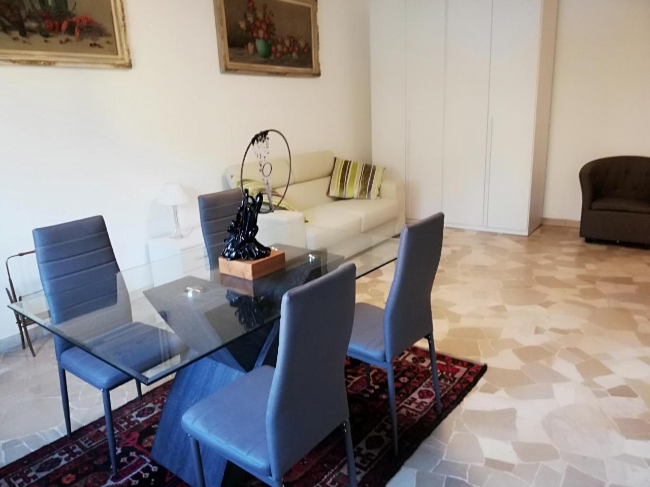 Nibre Appartement Milaan Buitenkant foto