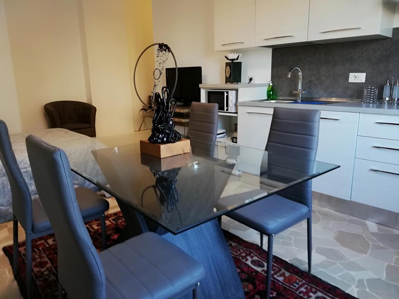 Nibre Appartement Milaan Buitenkant foto