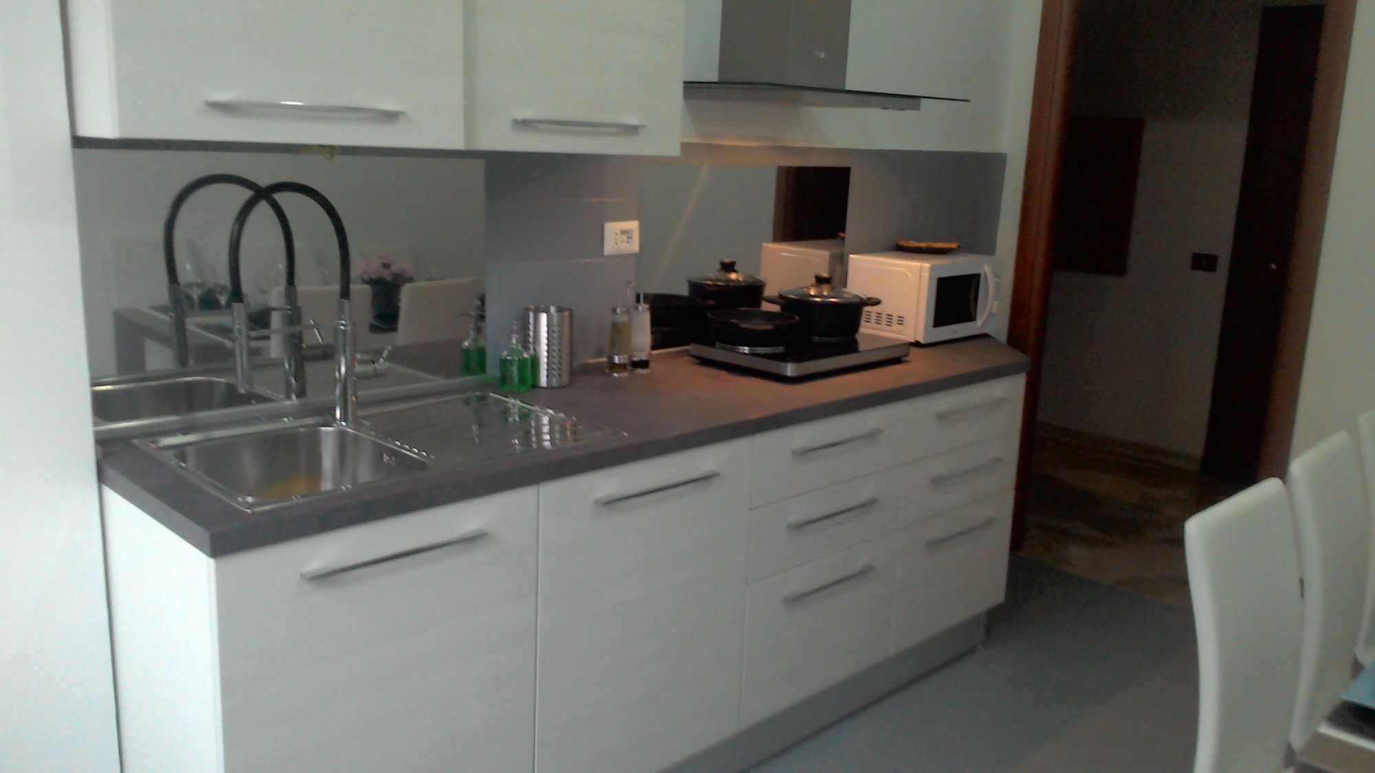 Nibre Appartement Milaan Buitenkant foto