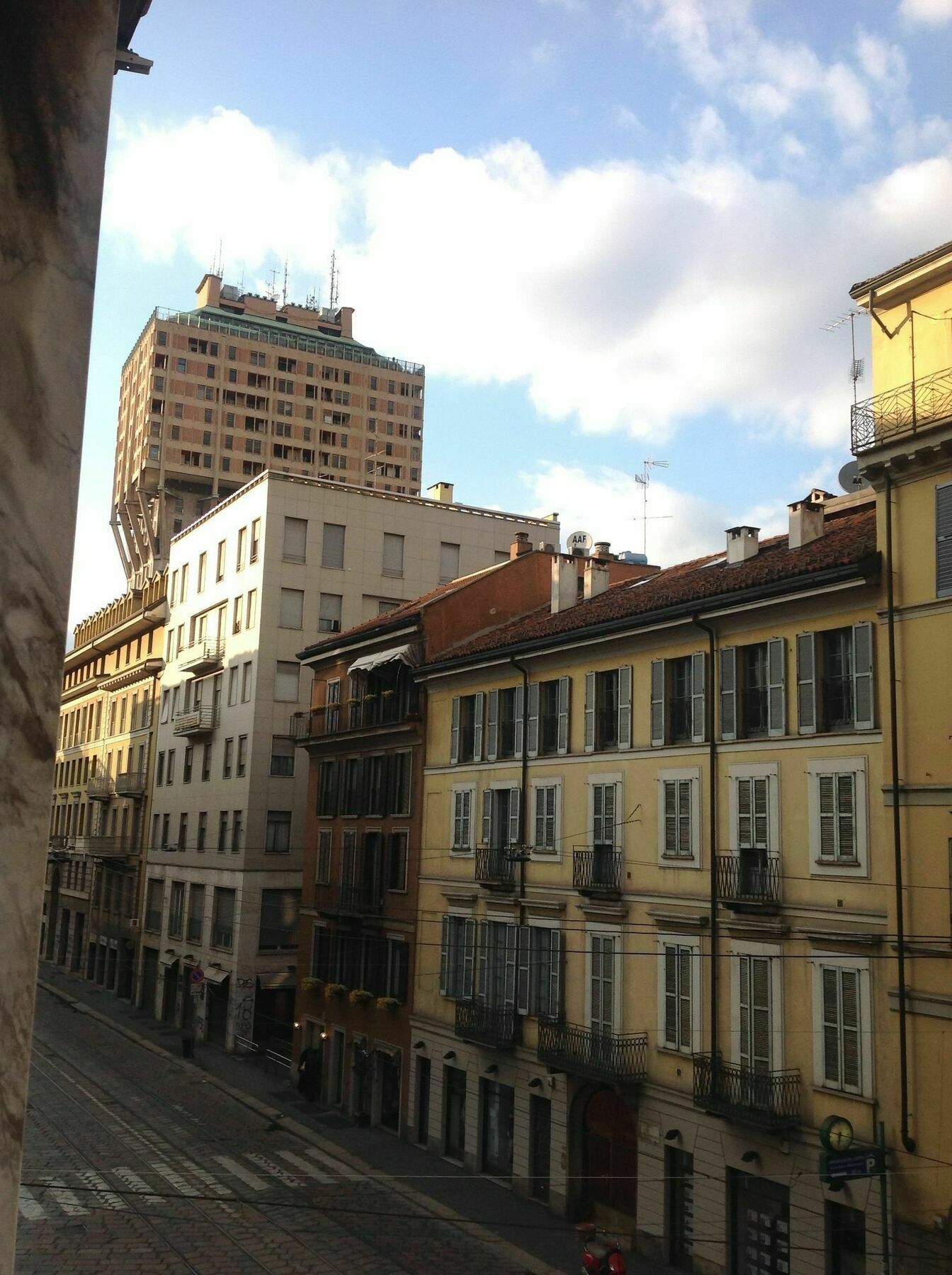 Nibre Appartement Milaan Buitenkant foto